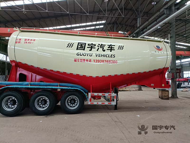 下灰罐式車：油（氣）田固井作業(yè)的關(guān)鍵角色！